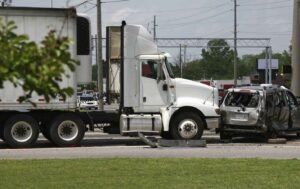 How Commercial Vehicle Accident Attorneys Can Help Your Case
